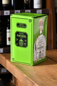 Patron Silver - текила Патрон Сильвер 0.7 л