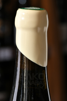 Meursault-Blagny 1-er Cru La Genelotte Monopole - вино Мерсо-Бланьи Премье Крю Ла Женелот Монополь 1.5 л белое полусухое