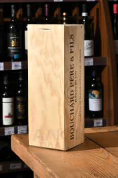 Corton Grand Cru - вино Кортон Гран Крю 0.75 л в п/у красное сухое