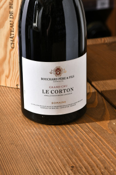 Corton Grand Cru - вино Кортон Гран Крю 0.75 л в п/у красное сухое