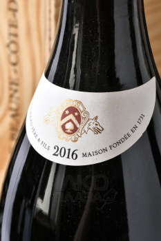 Corton Grand Cru - вино Кортон Гран Крю 0.75 л в п/у красное сухое