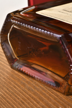 Hine Antique XO - коньяк Хайн Антик ХО 0.7 л