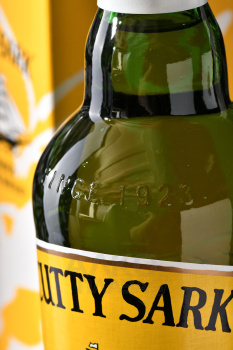 Cutty Sark Blended - виски Катти Сарк Блендед 0.7 л
