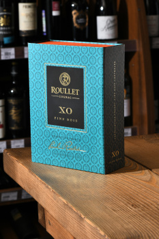 Roullet XO Royal Fins Bois - коньяк Рулле ХО Роял Фэн Буа 0.7 л