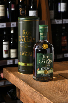 Ron Viejo de Caldas Gran Reserva Especial 15 Years Old - ром Вьехо де Кальдас Гран Резерва Эспесьяль 15 лет 0.7 л