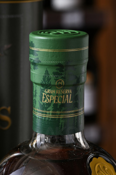 Ron Viejo de Caldas Gran Reserva Especial 15 Years Old - ром Вьехо де Кальдас Гран Резерва Эспесьяль 15 лет 0.7 л