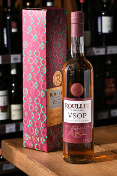 Roullet VSOP Fine Cognac - коньяк Рулле ВСОП Файн 4 летний 0.7 л в п/у