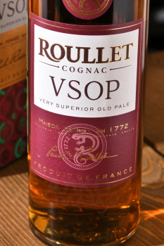 Roullet VSOP Fine Cognac - коньяк Рулле ВСОП Файн 4 летний 0.7 л в п/у