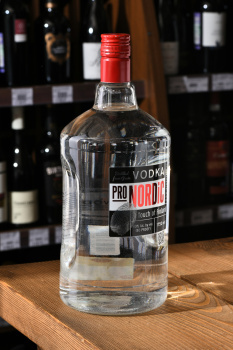 ProNordic - водка Пронордик 1.75 л