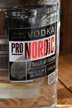 ProNordic - водка Пронордик 1.75 л