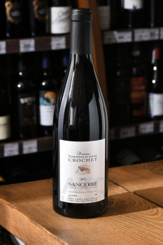 Domaine Crochet Dominique et Janine Sancerre Rouge AOC - вино Домен Кроше Доминик и Жанин Сансер Руж АОС 2022 год 0.75 л сухое красное