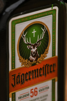 Jagermeister - ликер Ягермайстер 0.04 л