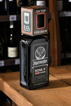 Jagermeister Scharf - ликер Ягермайстер Шарф 0.7 л + стопка