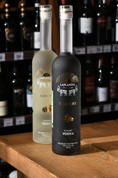 Laplandia Bilberry - водка Лапландия Черника 0.7 л