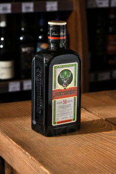 Jagermeister - ликер Ягермайстер 0.35 л