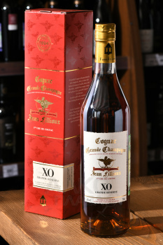 Jean Fillioux XO Grande Reserve Grande Champagne Premier Cru - коньяк Жан Фийу ХО Гранд Резерв Гранд Шампань Премье Крю 0.7 л в п/у