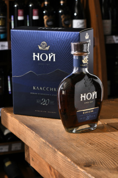 Коньяк Ной Классик 20 лет 0.5 л