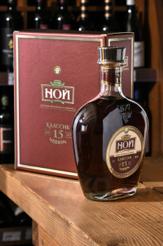 Коньяк Ной Классик 15 лет 0.7 л