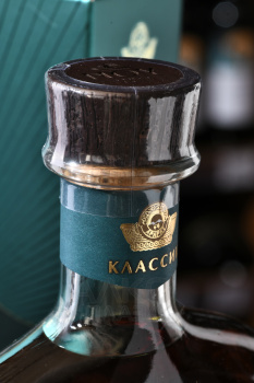Коньяк Ной Классик 7 лет 0.7 л