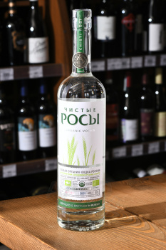 Водка Чистые Росы 0.7 л