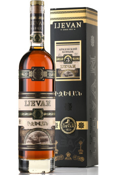 Cognac Ijevan 3 years - коньяк армянский Иджеван выдержка 3 года 0.7 л в черн. п/у