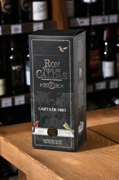Viejo de Caldas Anejo 8 anos - ром Вьехо де Кальдас Аньехо 8 лет 0.7 л