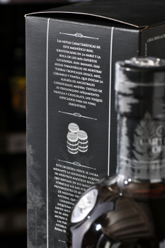 Viejo de Caldas Anejo 8 anos - ром Вьехо де Кальдас Аньехо 8 лет 0.7 л