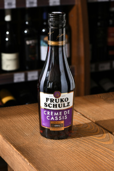 Fruko Schulz Creme de Cassis - ликёр десертный Фруко Шульц Крем де Кассис 0.35 л