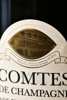 Taittinger Comtes de Champagne Blanc de Blancs Brut 2007 - шампанское Тэтэнже Комт де Шампань Гран Крю Блан де Блан Брют 2007 0.75 л