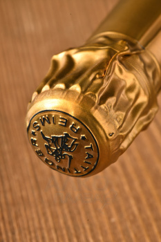 Taittinger Comtes de Champagne Blanc de Blancs Brut 2007 - шампанское Тэтэнже Комт де Шампань Гран Крю Блан де Блан Брют 2007 0.75 л