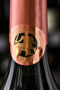 Taittinger Comtes de Champagne Rose 2007 Gift Box - шампанское Тэтенжэ Комт де Шампань Розе Брют 2007 г 0.75 л в п/у