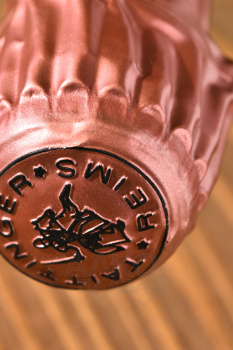 Taittinger Comtes de Champagne Rose 2007 Gift Box - шампанское Тэтенжэ Комт де Шампань Розе Брют 2007 г 0.75 л в п/у