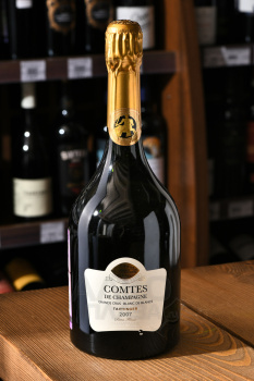 Taittinger Comtes de Champagne Blanc de Blancs Brut 2007 Gift Box - шампанское Тэтенжэ Комт де Шампань Гран Крю Блан де Блан 2007 0.75 л в п/у