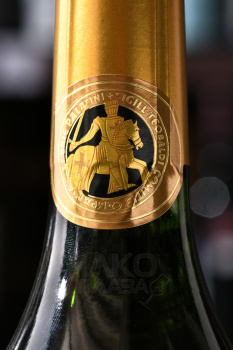 Taittinger Comtes de Champagne Blanc de Blancs Brut 2007 Gift Box - шампанское Тэтенжэ Комт де Шампань Гран Крю Блан де Блан 2007 0.75 л в п/у