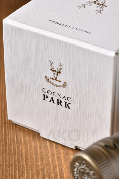 Park Cigar Blend - коньяк Парк Сигар Бленд 0.7 л в п/у