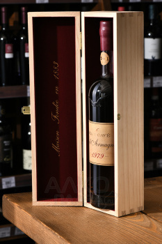 Jean Cave Vieil Armagnac - арманьяк Жан Каве Вьей 1979 год 0.7 л в д/у