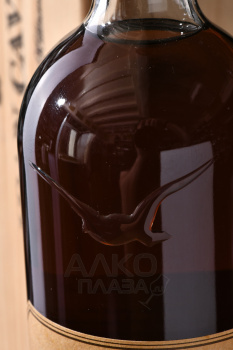 Jean Cave Vieil Armagnac - арманьяк Жан Каве Вьей 1979 год 0.7 л в д/у