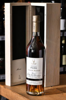 Park Cigar Blend - коньяк Парк Сигар Бленд 0.7 л в д/у