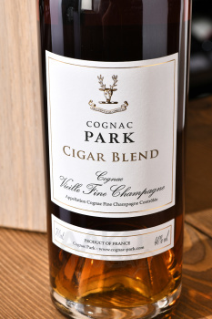 Park Cigar Blend - коньяк Парк Сигар Бленд 0.7 л в д/у