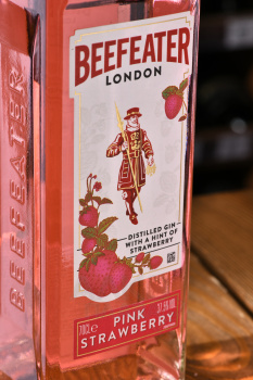 Gin Beefeater London Pink - джин Бифитер Лондон Пинк со вкусом клубники 0.7 л