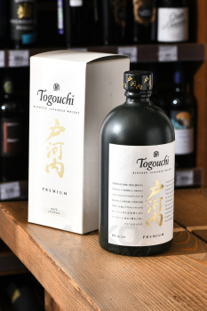 Togouchi Premium Japanese Whisky - виски Тогучи Джапаниз Виски Премиум 0.7 л в п/у