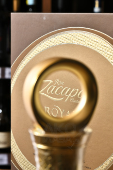 Zacapa Centenario Royal Solera Gran Reserva Especial - ром Закапа Сэнтэнарио Роял Солера Гран резерва Эспесиаль 0.7 л в п/у