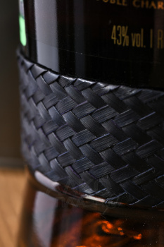 Zacapa Centenario Edicion Negra - ром Закапа Сентенарио Эдисьон Негра 0.7 л в тубе