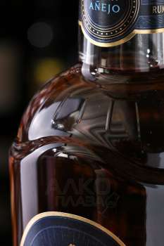 Havana Club Seleccion De Maestros - ром Гавана Клуб Селекшн Де Маэстрос 0.7 л