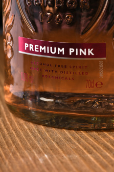 Gordon’s Premium Pink Alcohol Free - джин Гордонс Пинк 0.7 л б/алк