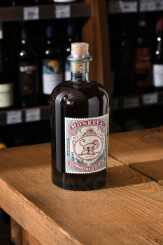Monkey 47 Schwarzwald Sloe Gin - джин Манки 47 Слое Шварцвальд Драй 0.5 л