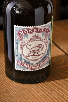 Monkey 47 Schwarzwald Sloe Gin - джин Манки 47 Слое Шварцвальд Драй 0.5 л