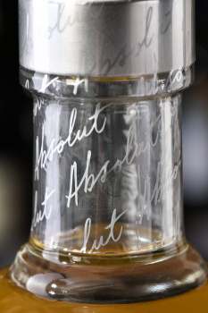Absolut Passionfruit - водка Абсолют Маракуйя 0.7 л