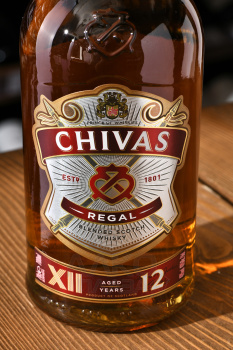 Chivas Regal 12 years old - виски Чивас Ригал 12 лет 0.7 л