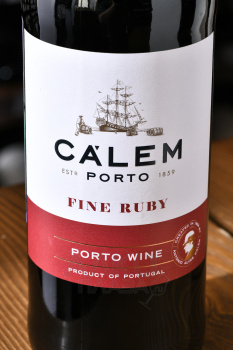 Calem Fine Ruby - портвейн Калем Файн Руби 0.75 л